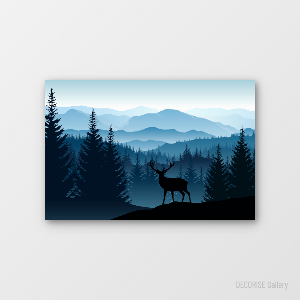 Sylwetka jelenia na tle górzystego lasu