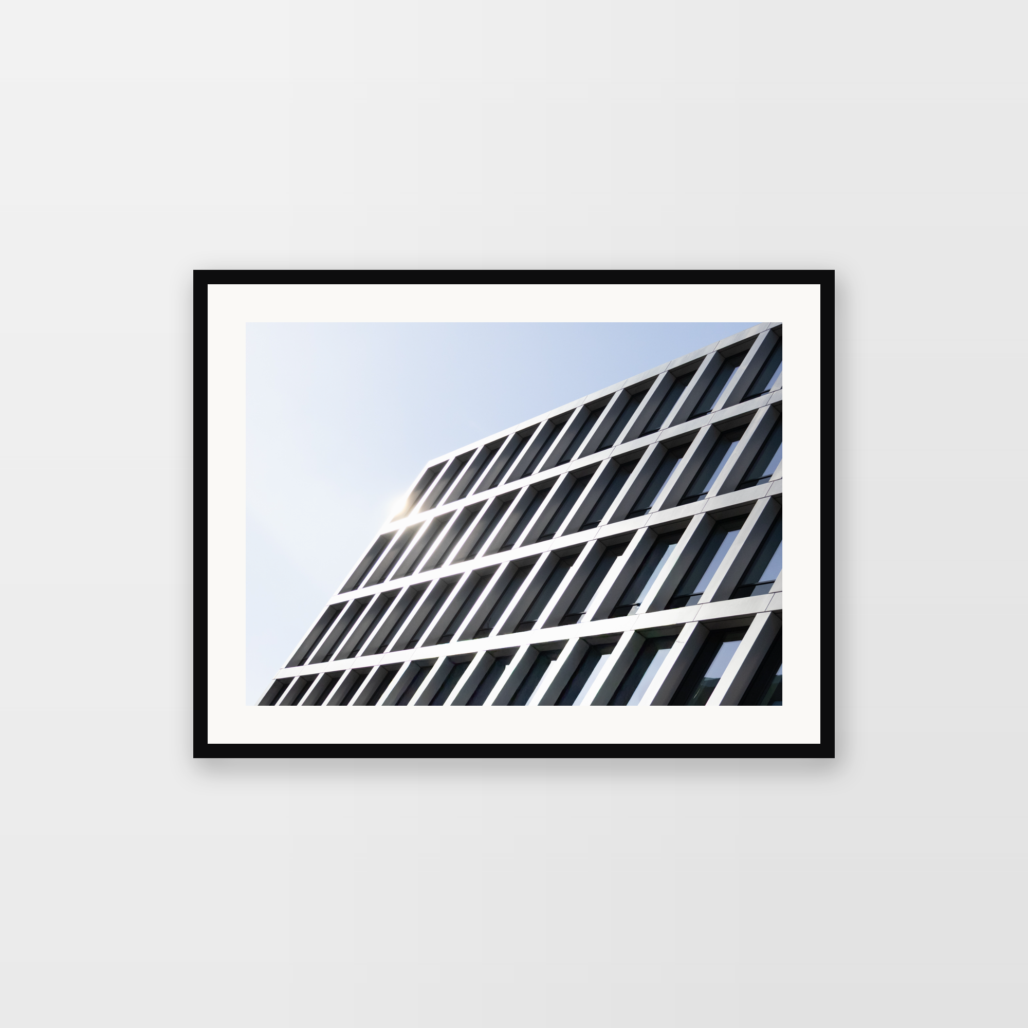 Fine Art Print - Fragment fasady nowoczesnego biurowca